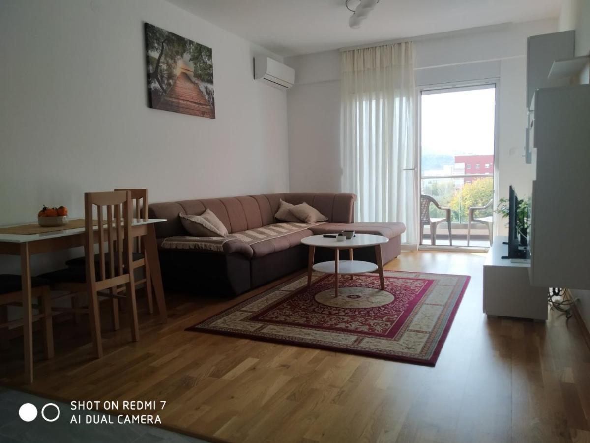 Aga Apartman Podgorica Exterior foto