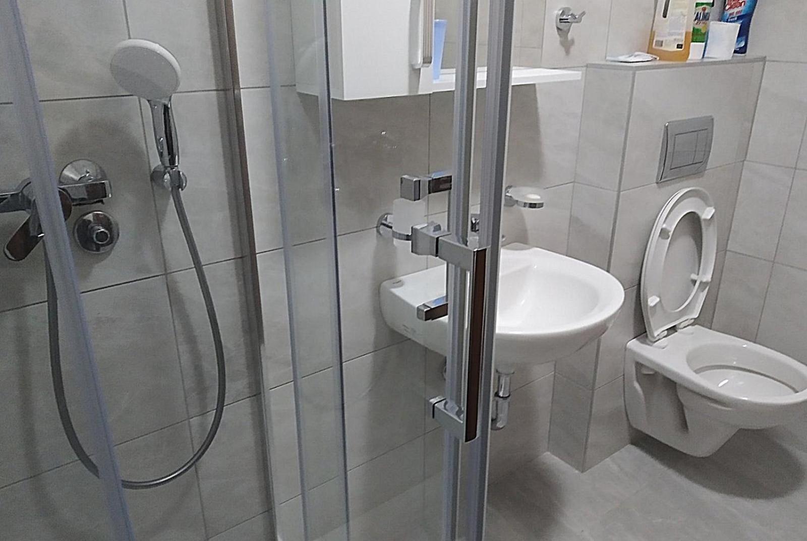 Aga Apartman Podgorica Exterior foto